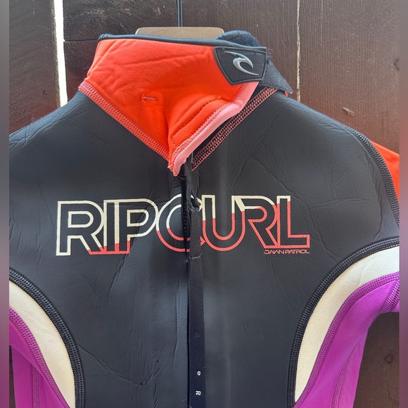 Ripcurl wetsuit size Junior 12 - Picture 4 of 11